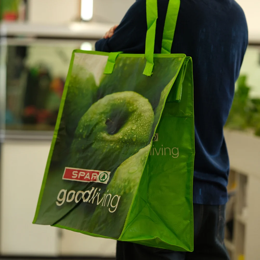 Furit design SPAR Recycled Large Taxi Bag - SP23A001 - Detail